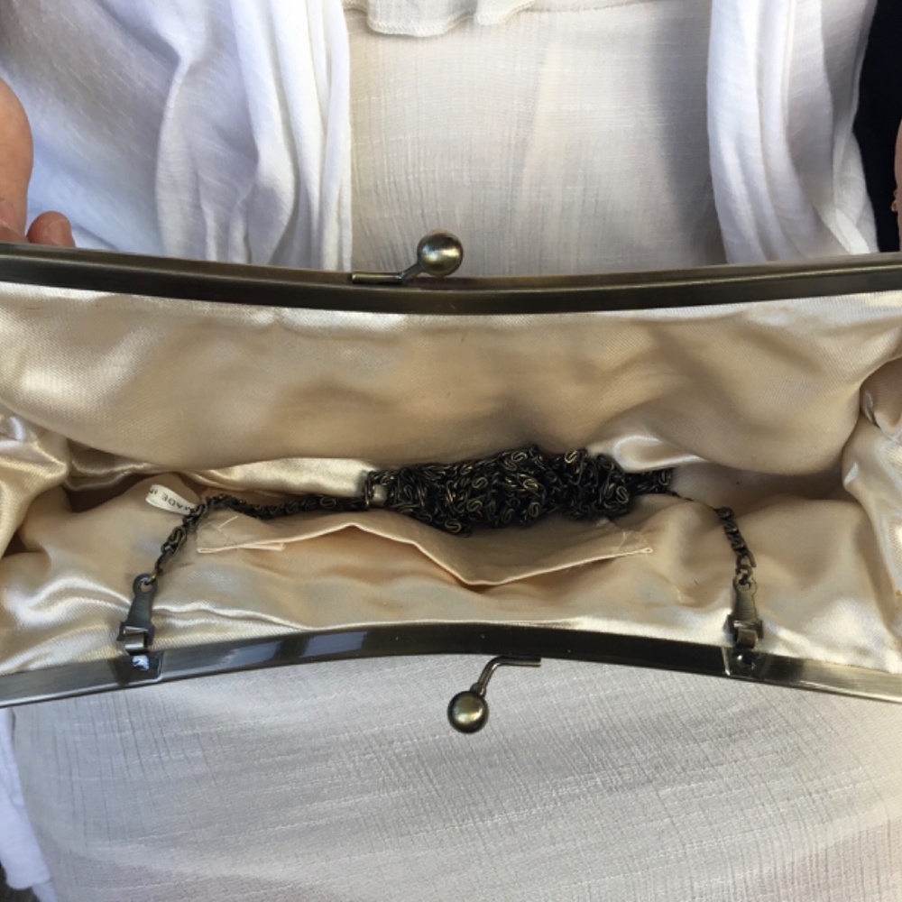 Clutch - Picture 2 of 2